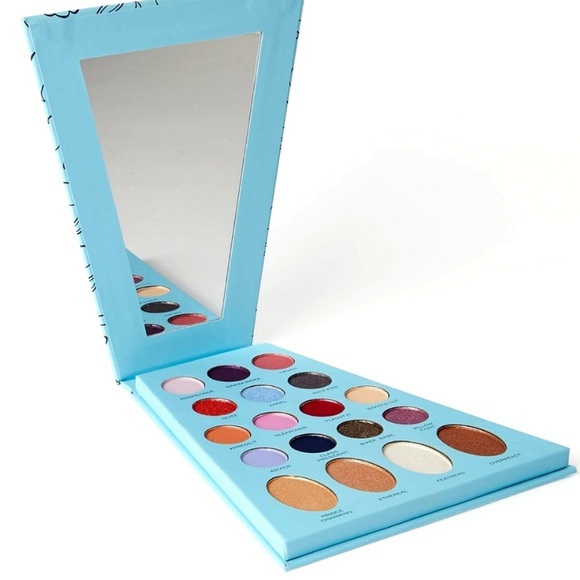 Revolution x Bratz Chloe palette eyeshadow NIB - Picture 7 of 9